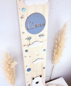 Kindermesslatte aus Holz personalisiert und handbemalt Eisbär