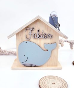 Haus Spardose aus Holz Personalisiert und handbemalt Wal