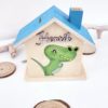 Haus Spardose aus Holz Personalisiert und handbemalt Dino