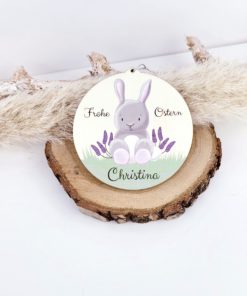 Frohe Ostern Anhänger personalisiert mit Hase und Blumen